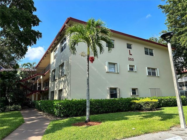 200 SW 132nd Way 104L, Pembroke Pines, FL 33027