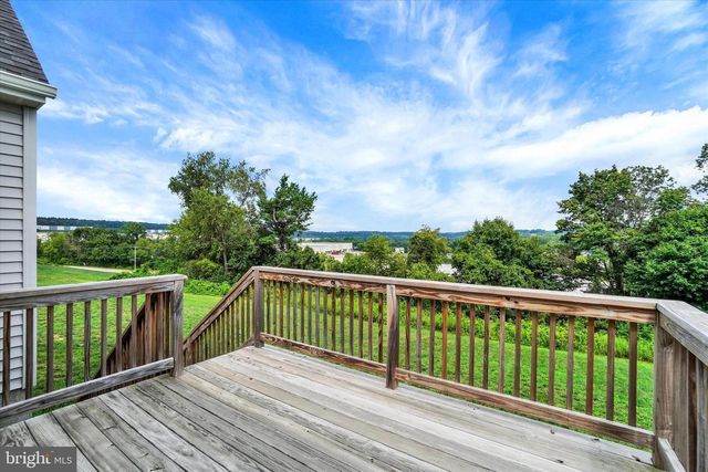 613 RISHEL DR, York, PA 17406