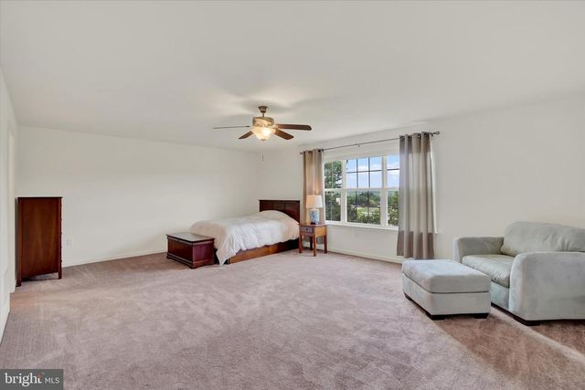 613 RISHEL DR, York, PA 17406