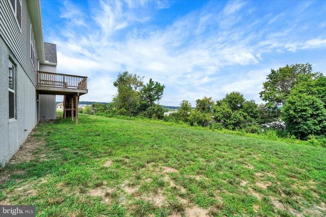 613 RISHEL DR, York, PA 17406