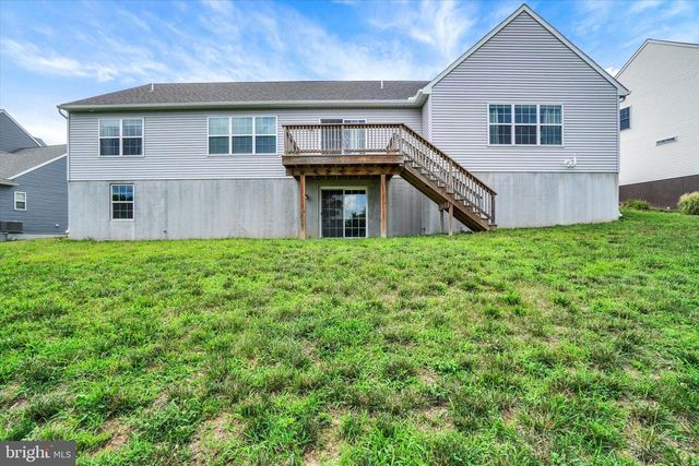 613 RISHEL DR, York, PA 17406
