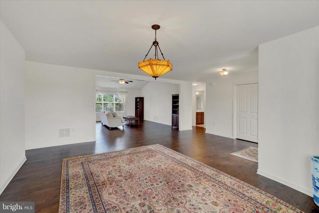 613 RISHEL DR, York, PA 17406