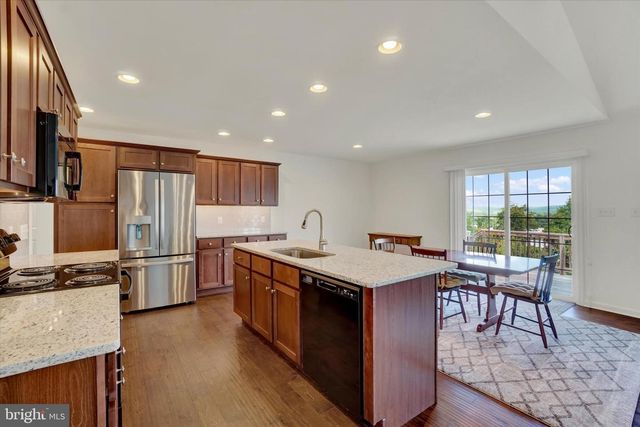 613 RISHEL DR, York, PA 17406