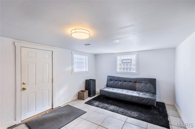 1518 Graham Street, St Louis, MO 63139