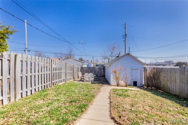 1518 Graham Street, St Louis, MO 63139