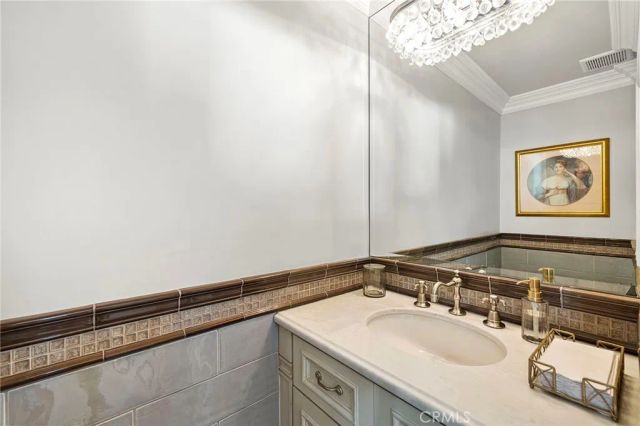 104 Blue Lagoon, Laguna Beach, CA 92651
