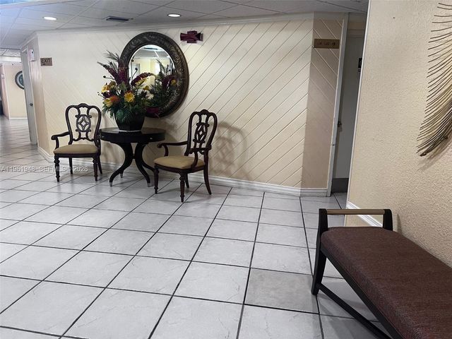 1300 Saint Charles Place L22, Pembroke Pines, FL 33026
