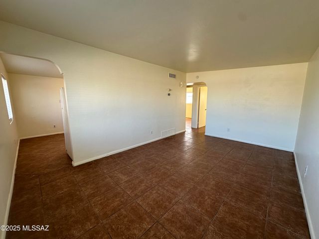 2812 N Fontana Avenue, Tucson, AZ 85705
