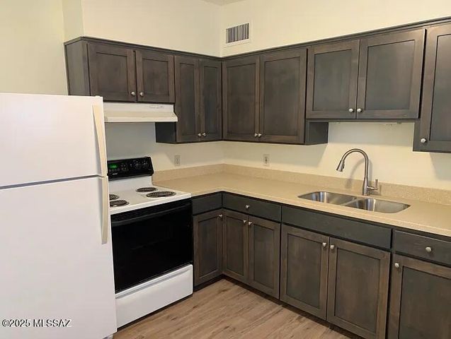 2812 N Fontana Avenue, Tucson, AZ 85705