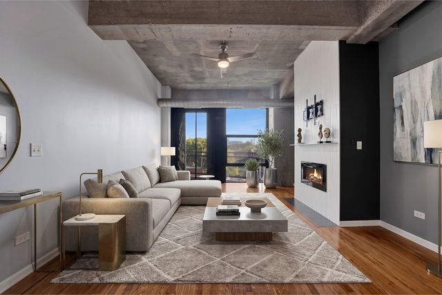 1000 W 15th Street 326, Chicago, IL 60608