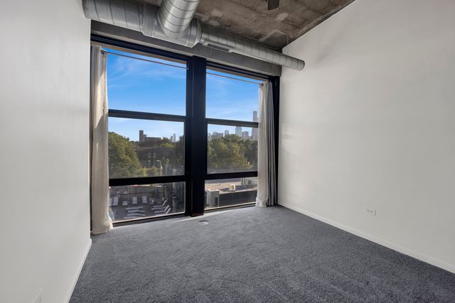 1000 W 15th Street 326, Chicago, IL 60608