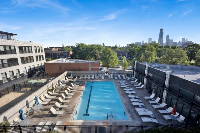 1000 W 15th Street 326, Chicago, IL 60608