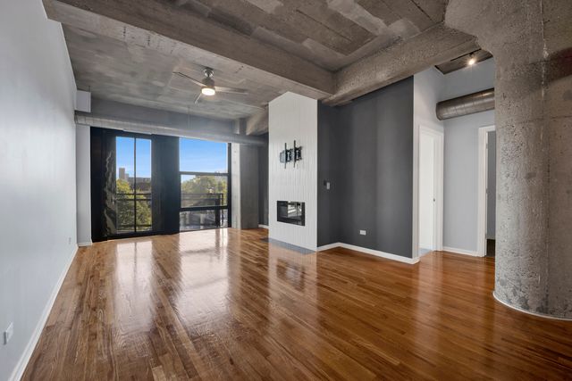 1000 W 15th Street 326, Chicago, IL 60608