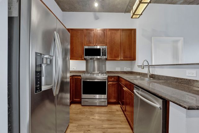 1000 W 15th Street 326, Chicago, IL 60608