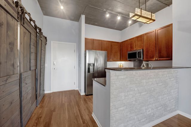 1000 W 15th Street 326, Chicago, IL 60608