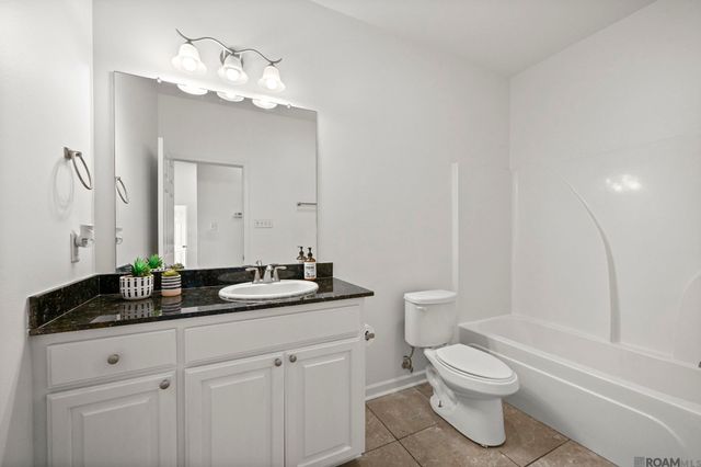 25350 White Lake Ave, Livingston, LA 70754