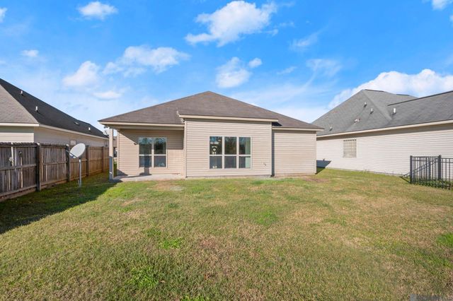 25350 White Lake Ave, Livingston, LA 70754