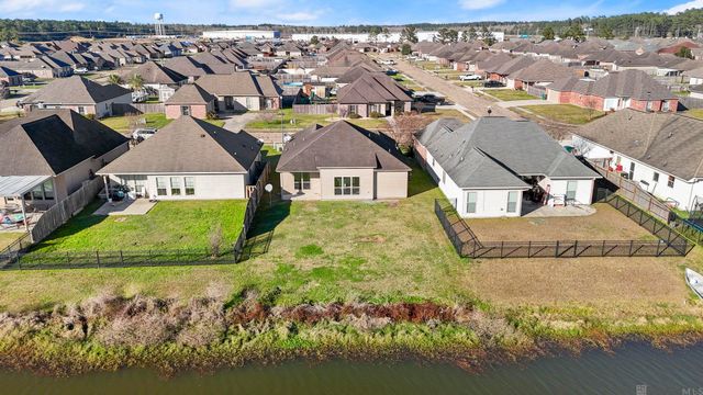 25350 White Lake Ave, Livingston, LA 70754