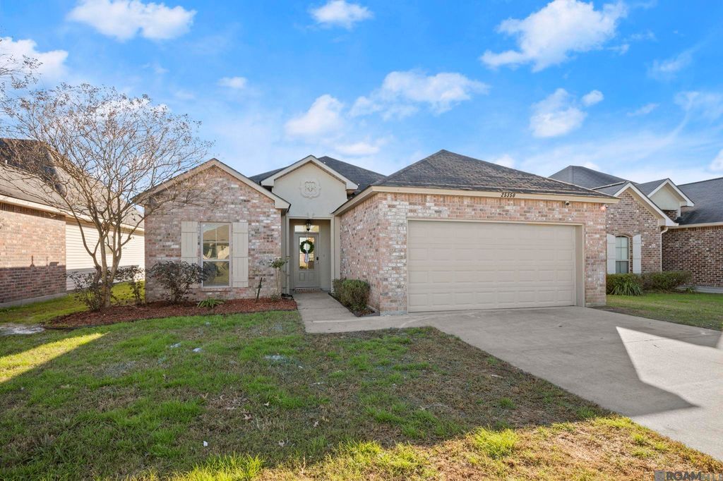 25350 White Lake Ave, Livingston, LA 70754