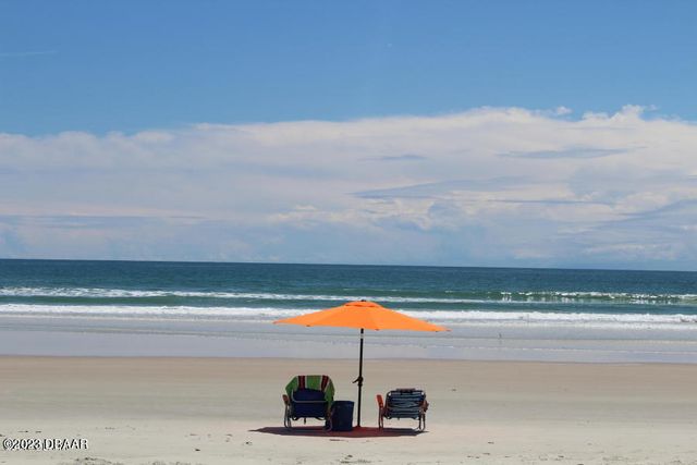 1 Oceans West Blvd Apt 1A5, Daytona Beach Shores, FL 32118