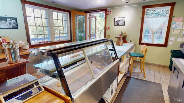 380-378 Bohemian Hwy, Freestone, CA 95472