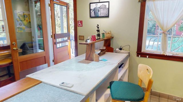 380-378 Bohemian Hwy, Freestone, CA 95472