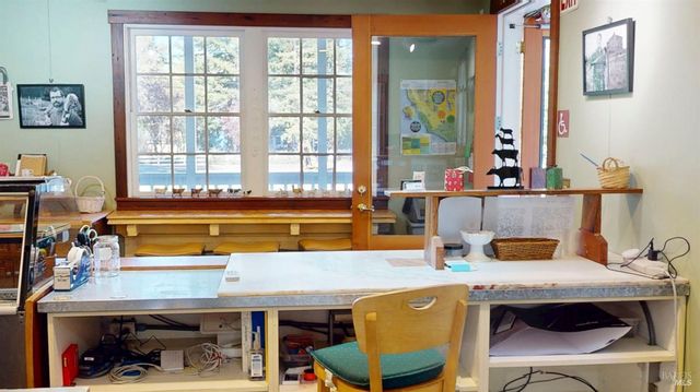 380-378 Bohemian Hwy, Freestone, CA 95472