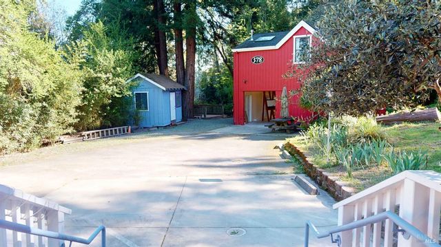 380-378 Bohemian Hwy, Freestone, CA 95472