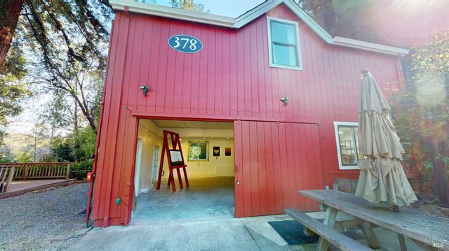 380-378 Bohemian Hwy, Freestone, CA 95472