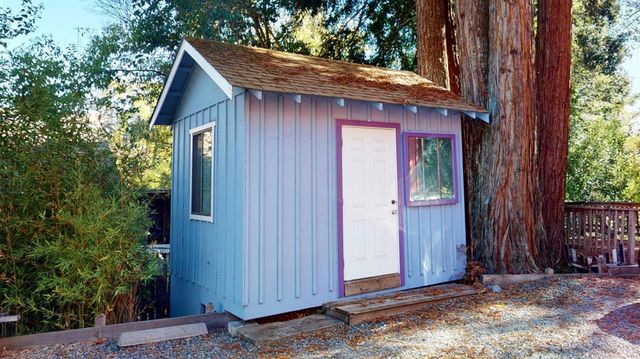 380-378 Bohemian Hwy, Freestone, CA 95472