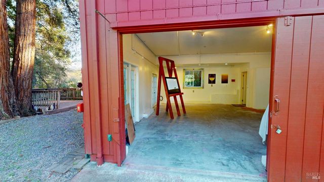 380-378 Bohemian Hwy, Freestone, CA 95472