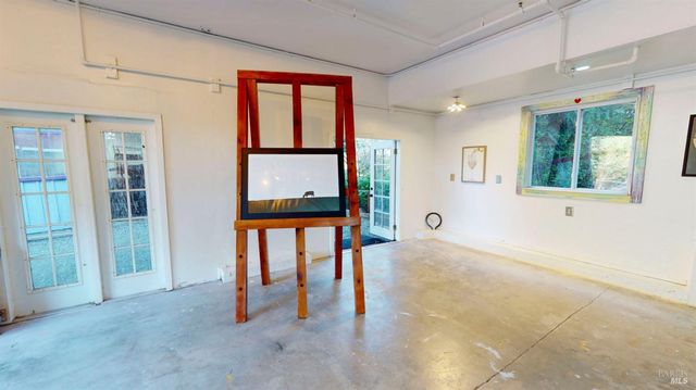 380-378 Bohemian Hwy, Freestone, CA 95472