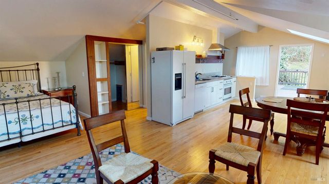 380-378 Bohemian Hwy, Freestone, CA 95472