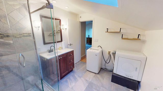 380-378 Bohemian Hwy, Freestone, CA 95472