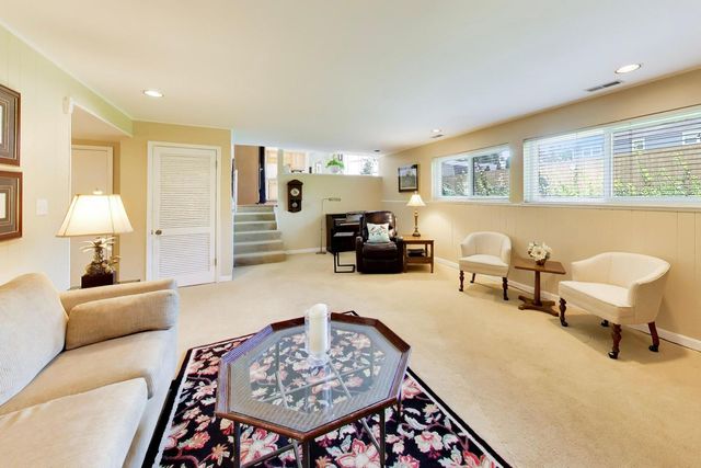707 E Monterey Road, Palatine, IL 60074