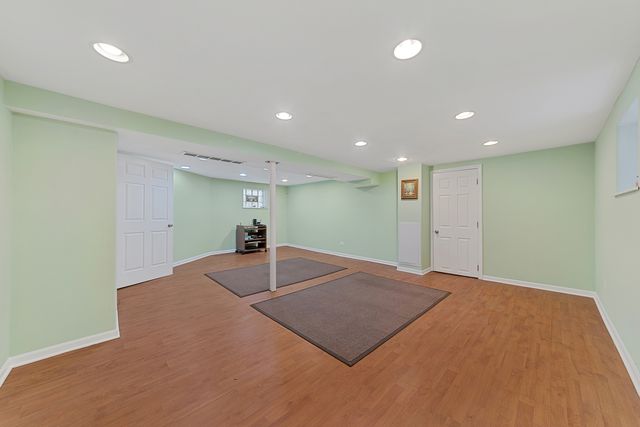 5806 W Wilson Avenue, Chicago, IL 60630