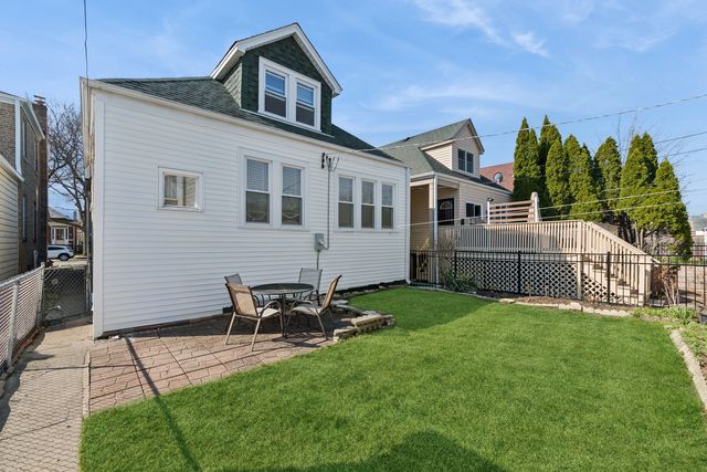 5806 W Wilson Avenue, Chicago, IL 60630