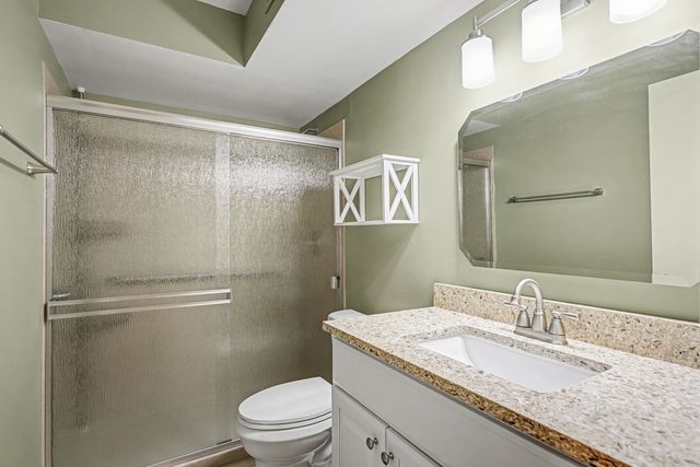 40 S Main Street 4A, Glen Ellyn, IL 60137