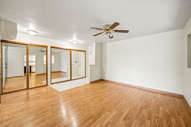 40 S Main Street 4A, Glen Ellyn, IL 60137