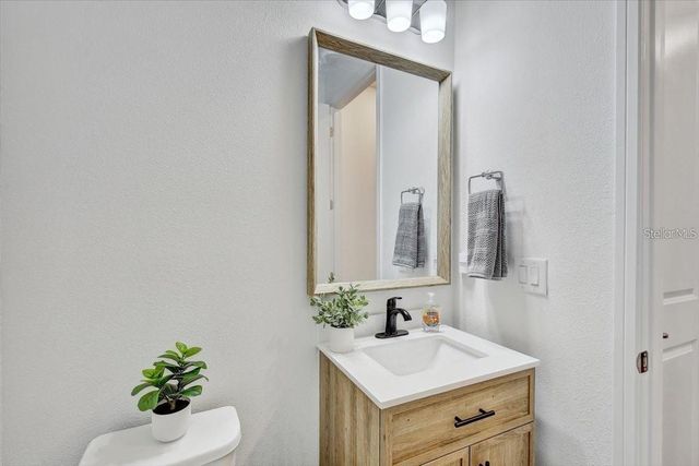 2824 QUAIL CREST COURT, Valrico, FL 33594