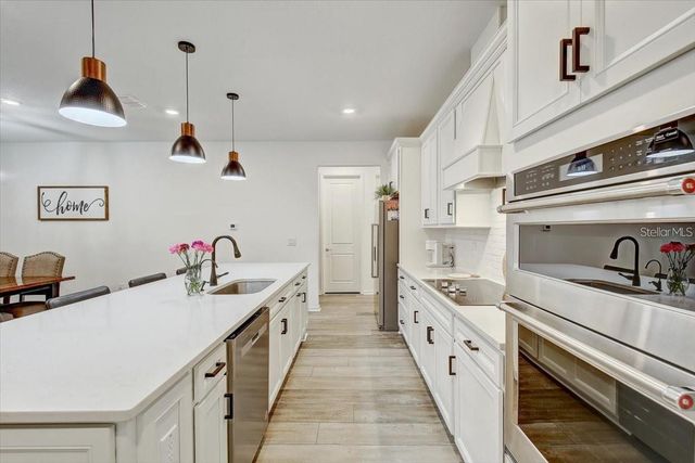 2824 QUAIL CREST COURT, Valrico, FL 33594