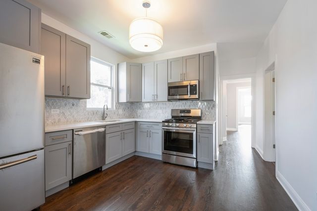 4226 N Bernard Street 2, Chicago, IL 60618