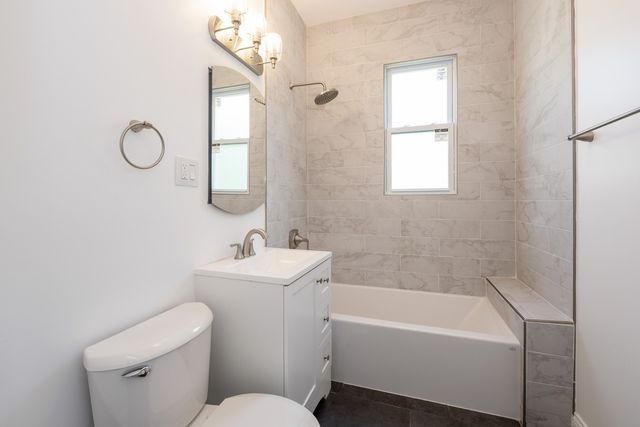 4226 N Bernard Street 2, Chicago, IL 60618