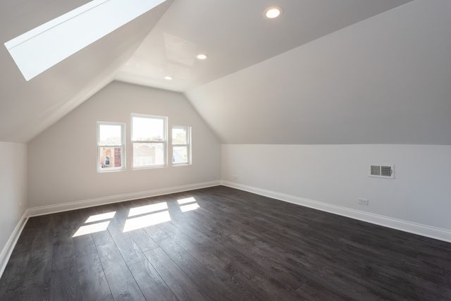 4226 N Bernard Street 2, Chicago, IL 60618