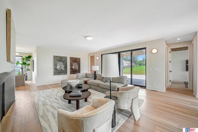 8440 Birkett Place, Lincoln, NE 68526