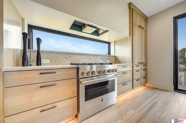 8440 Birkett Place, Lincoln, NE 68526