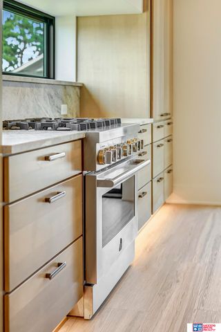 8440 Birkett Place, Lincoln, NE 68526