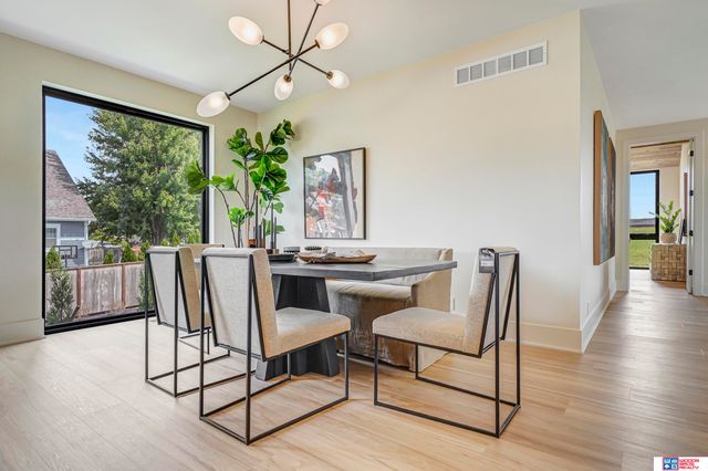 8440 Birkett Place, Lincoln, NE 68526