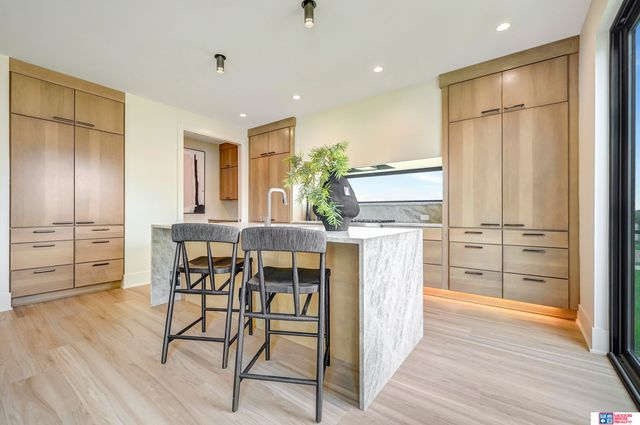 8440 Birkett Place, Lincoln, NE 68526