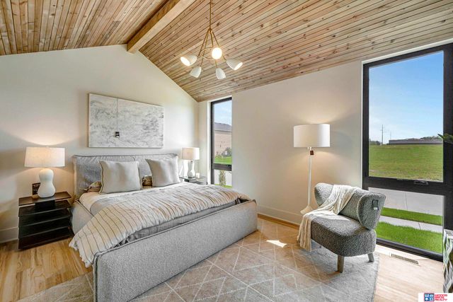 8440 Birkett Place, Lincoln, NE 68526